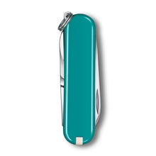 Navaja multiherramienta Victorinox Classic SD Mountain lake, 0.6223.23G