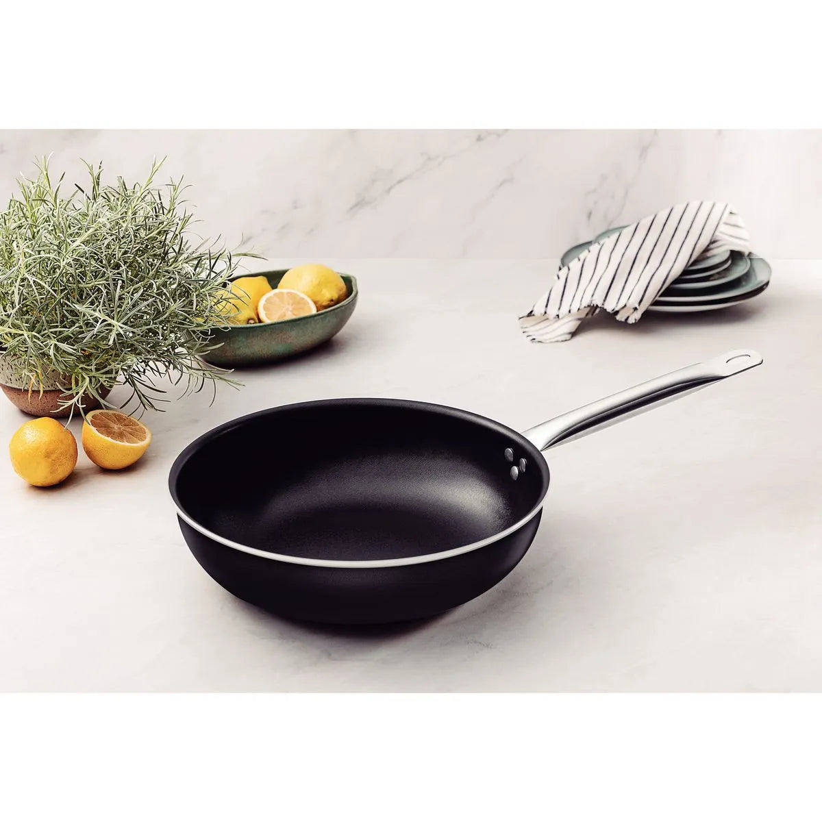 28351028 Sartén Honda Tramontina Piemonte en Aluminio Negro 28 cm 4 L