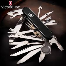 Navaja multiherramienta Victorinox Swisschamp, Negra 1.6795.3