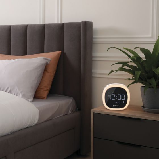 Reloj despertador digital, con termómetro y luz de noche CLK-270 Steren